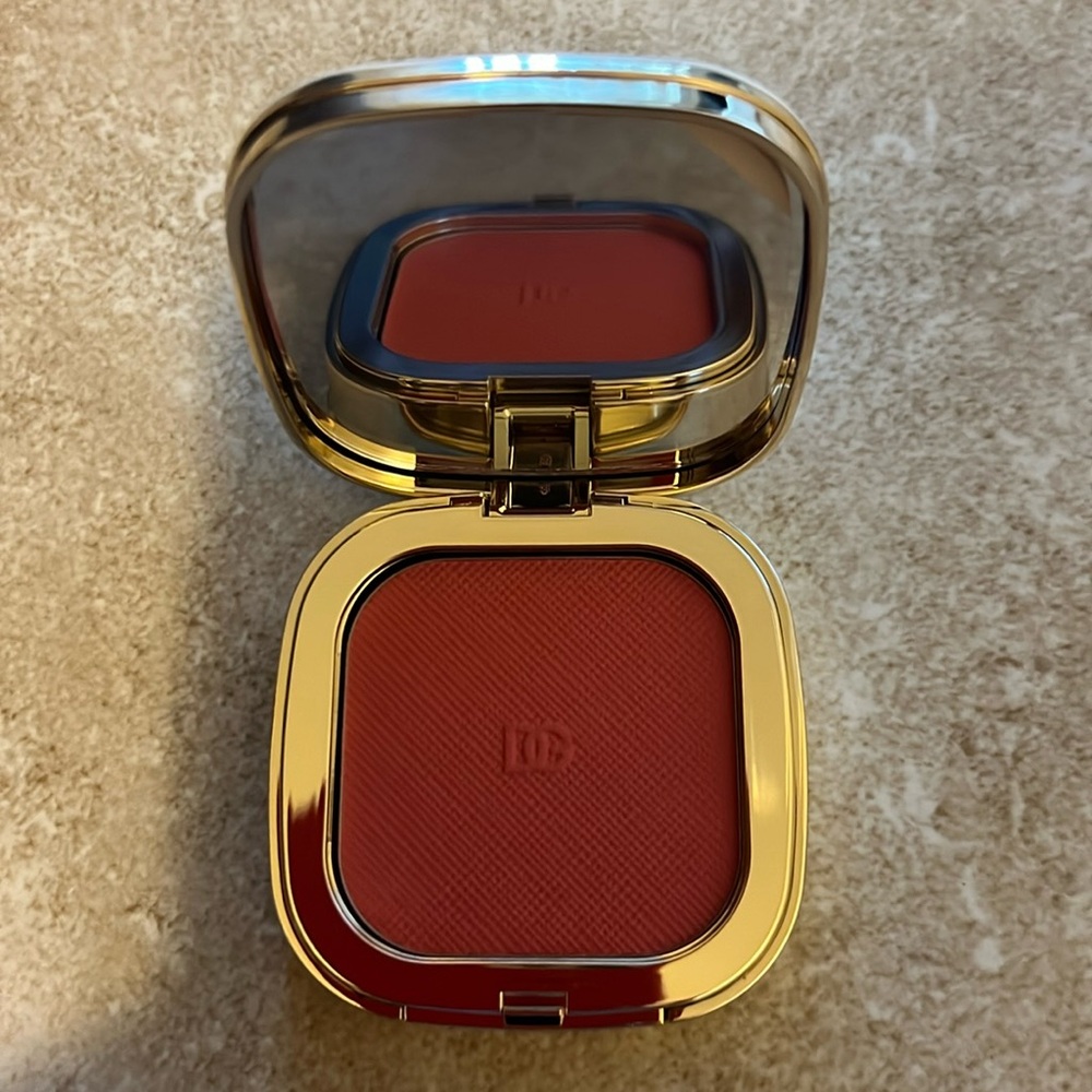 Dolce and Gabbana Cheerful Pink blush